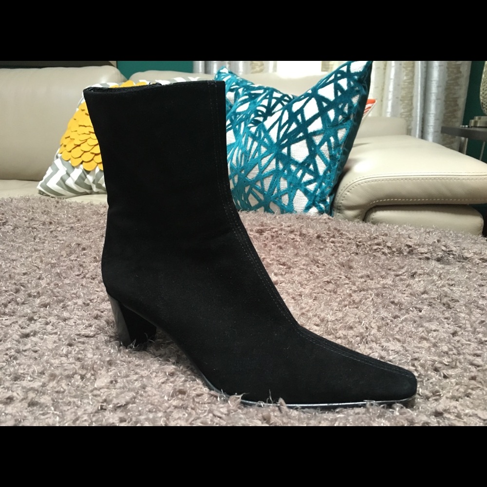 Aquatalia weatherproof suede booties.